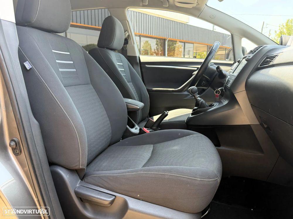 Toyota Verso 1.6 D-4D Comfort+GPS - 28