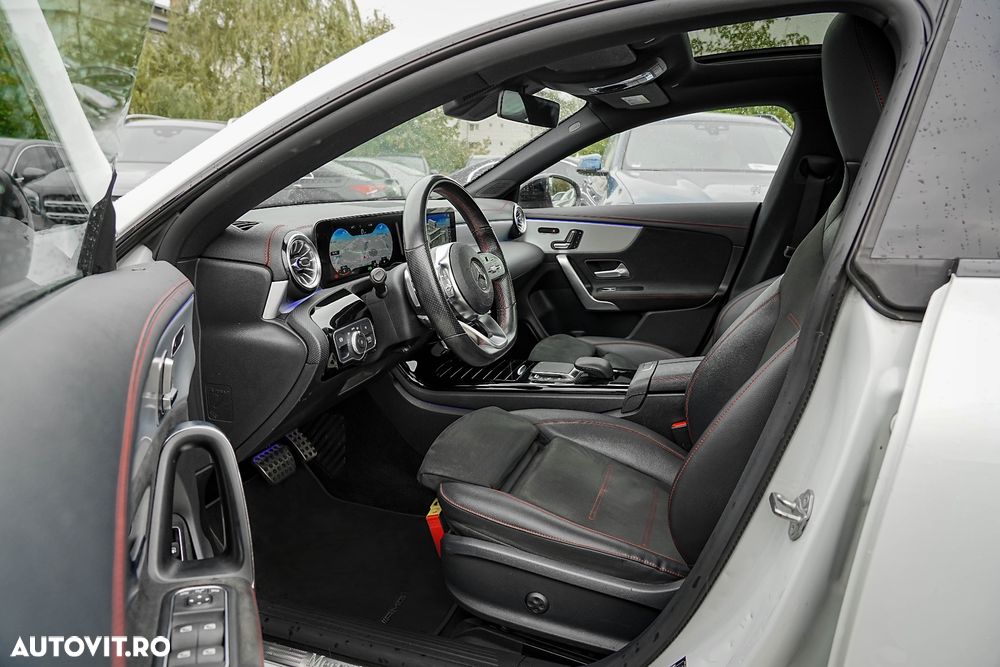 Mercedes-Benz CLA 250 e 8G-DCT AMG Line - 11