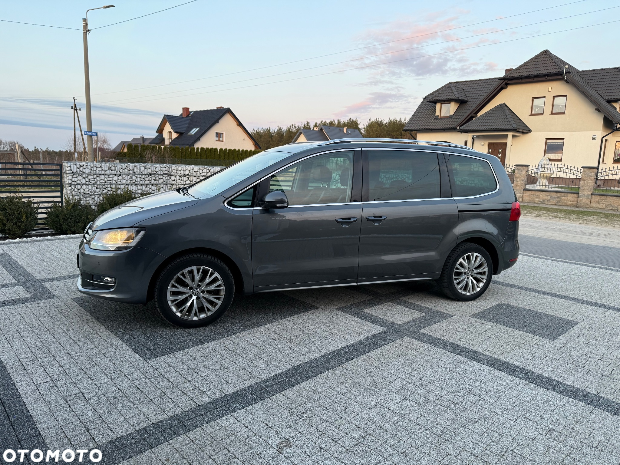 Volkswagen Sharan 2.0 TDI Highline DSG - 11