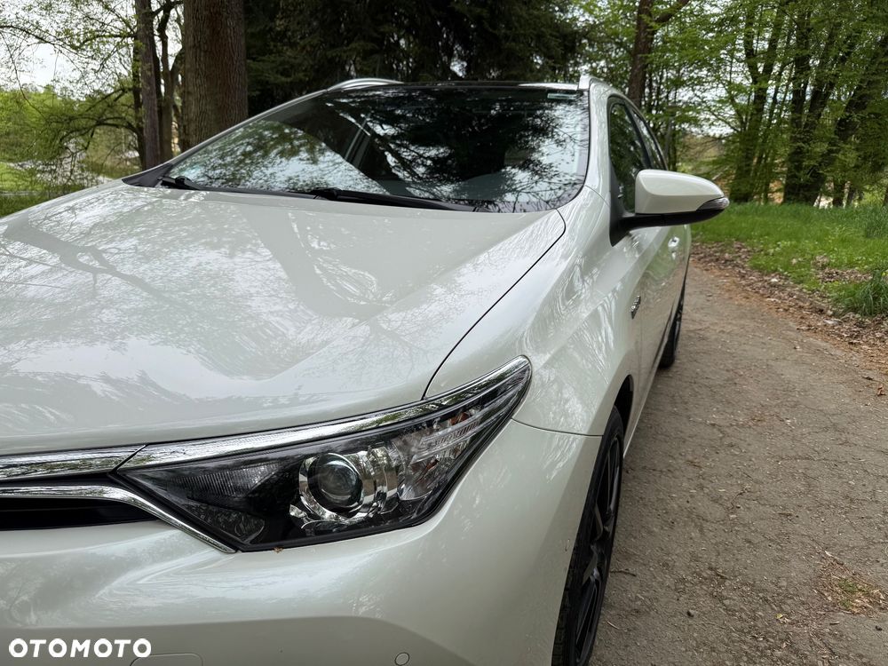Toyota Auris 1.8 Executive - 22