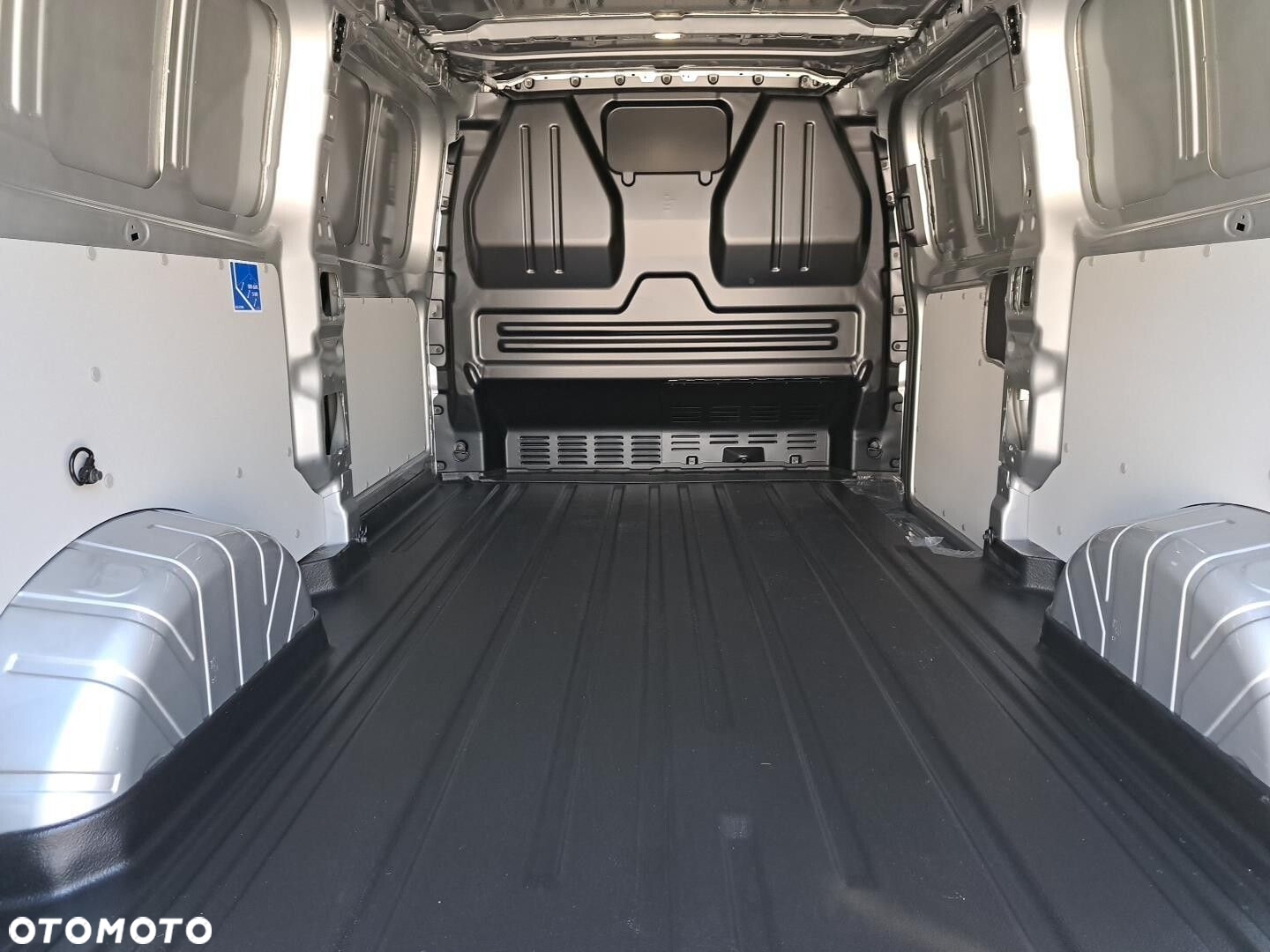 Volkswagen Transporter Furgon, 2,0TDI 150KM, 6-bieg.manualna, r.o :3500 mm - 16