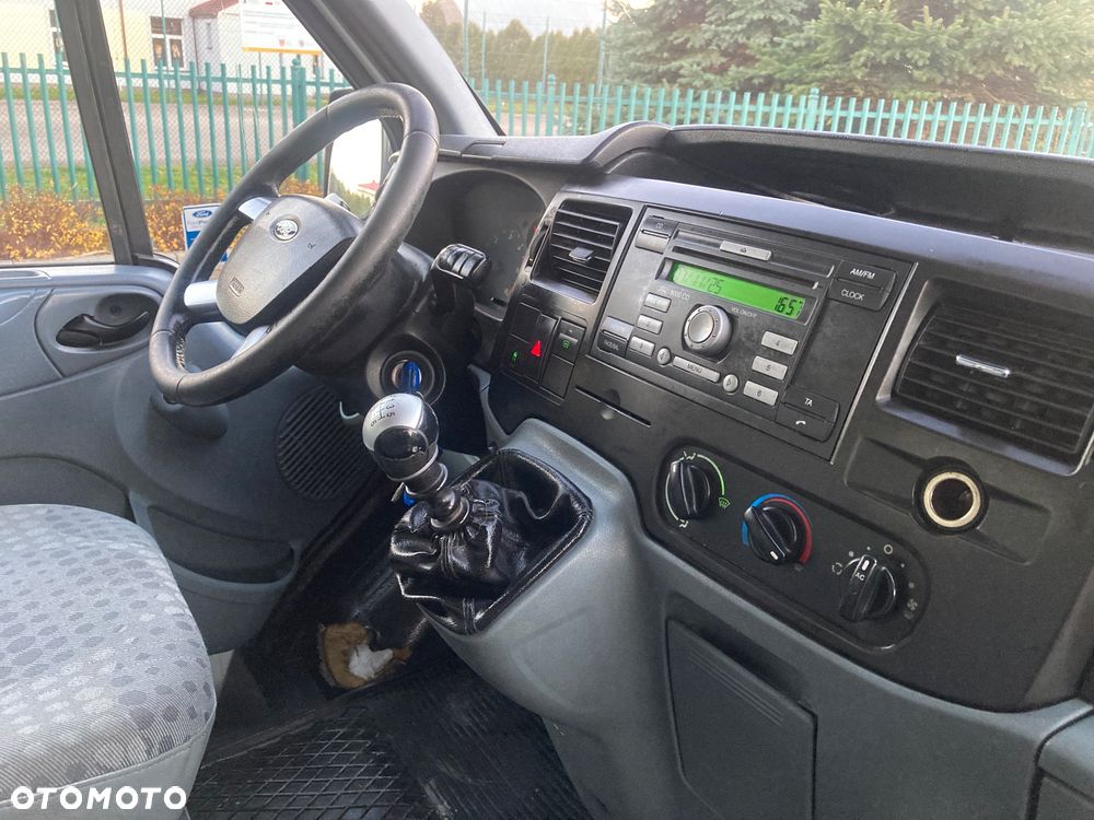 Ford Transit - 13