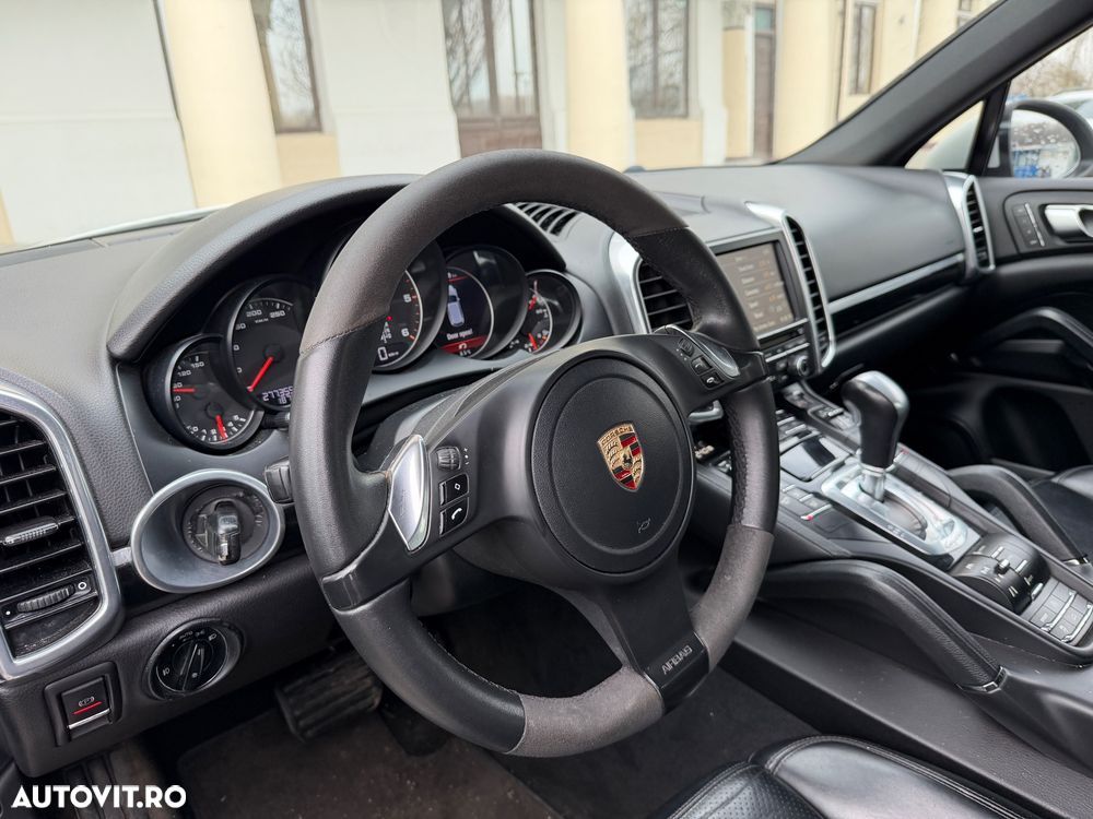 Porsche Cayenne Platinum Edition - 15