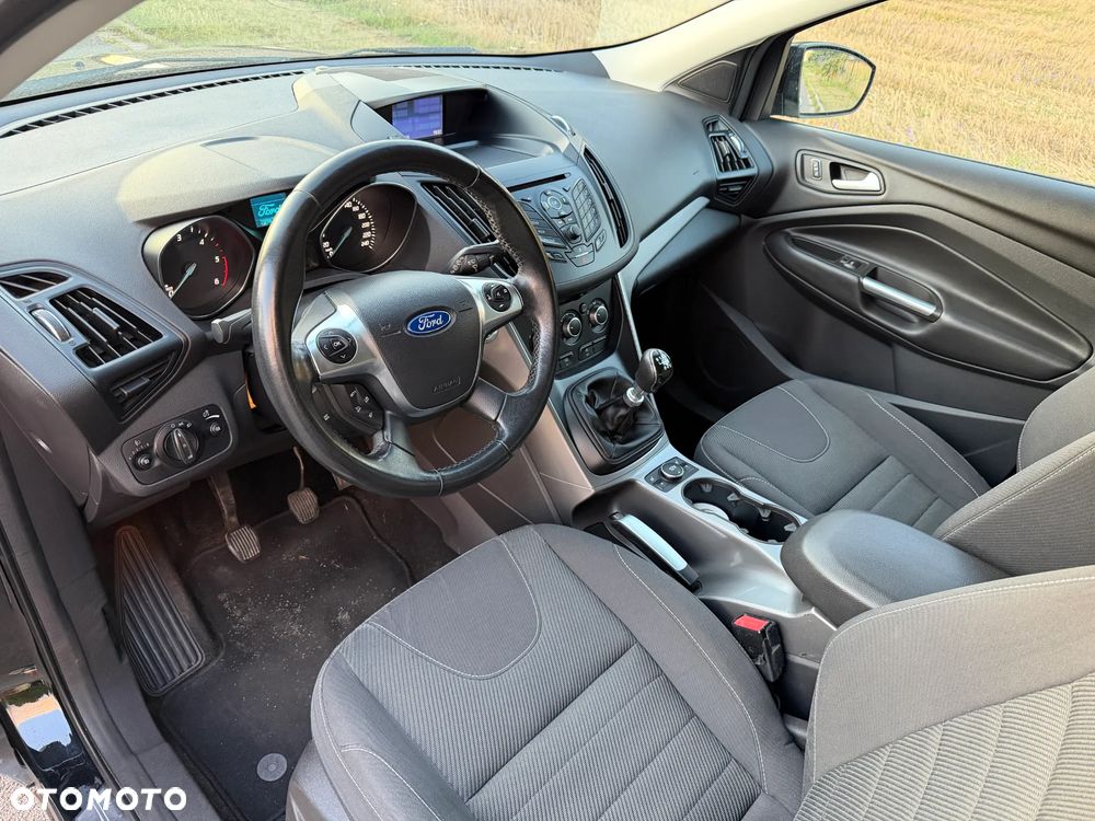 Ford Kuga 2.0 TDCi 2x4 Titanium - 5