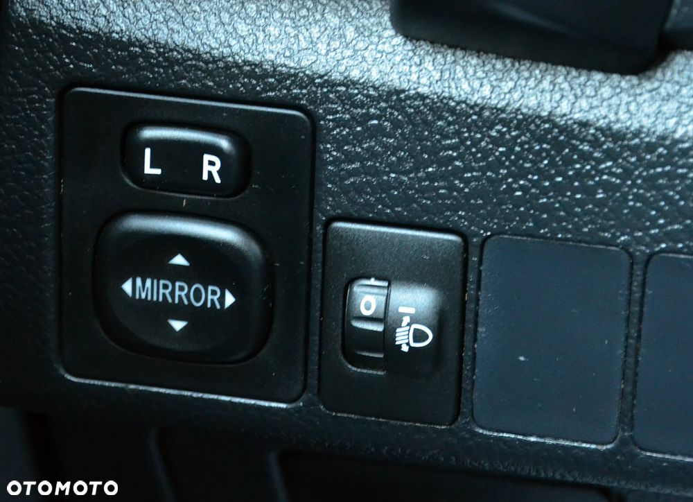 Toyota Auris 1.33 VVT-i - 14