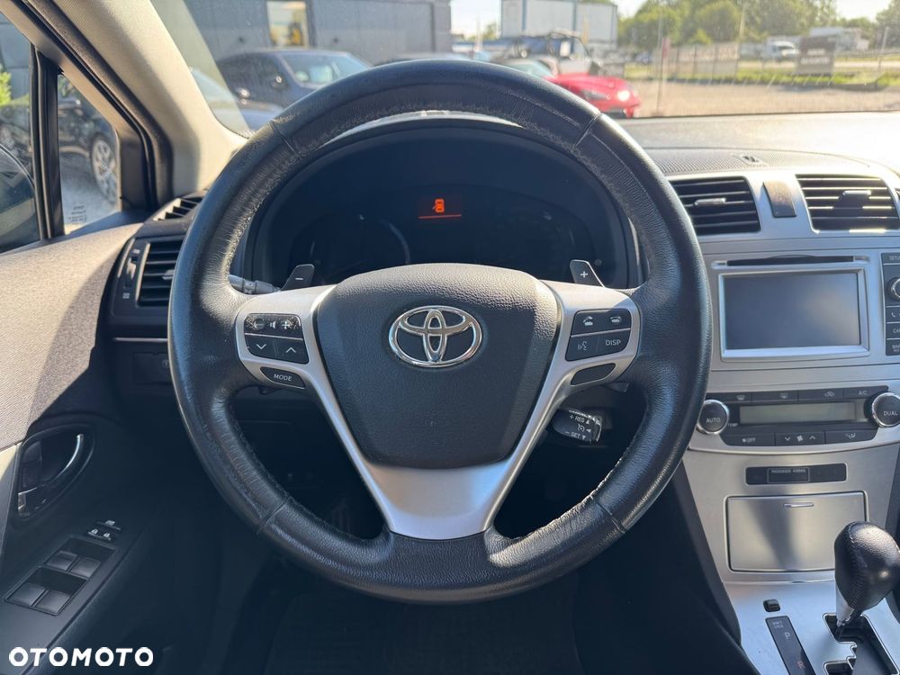 Toyota Avensis 1.8 Premium MS - 14