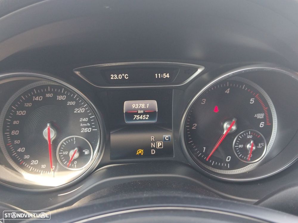 Mercedes-Benz GLA 200 d Urban Aut. - 13