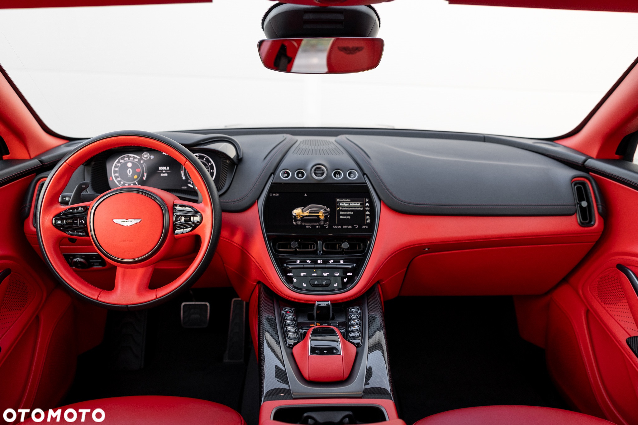 Aston Martin DBX Standard - 23