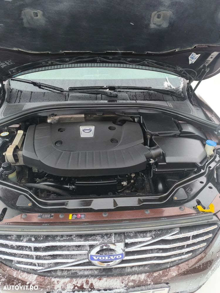Volvo XC 60 D5 AWD Geartronic Summum - 11