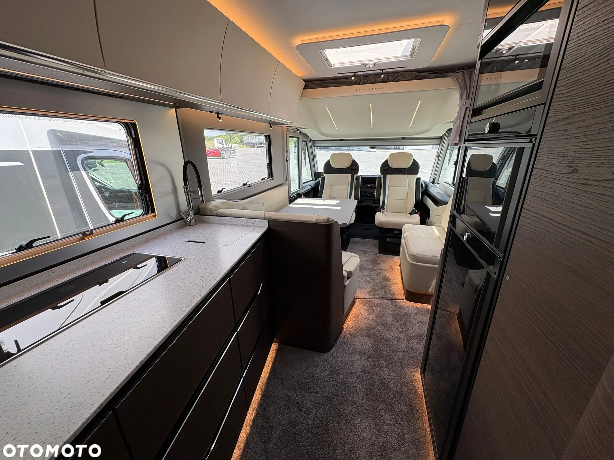 Adria Supersonic 890 LC - 11