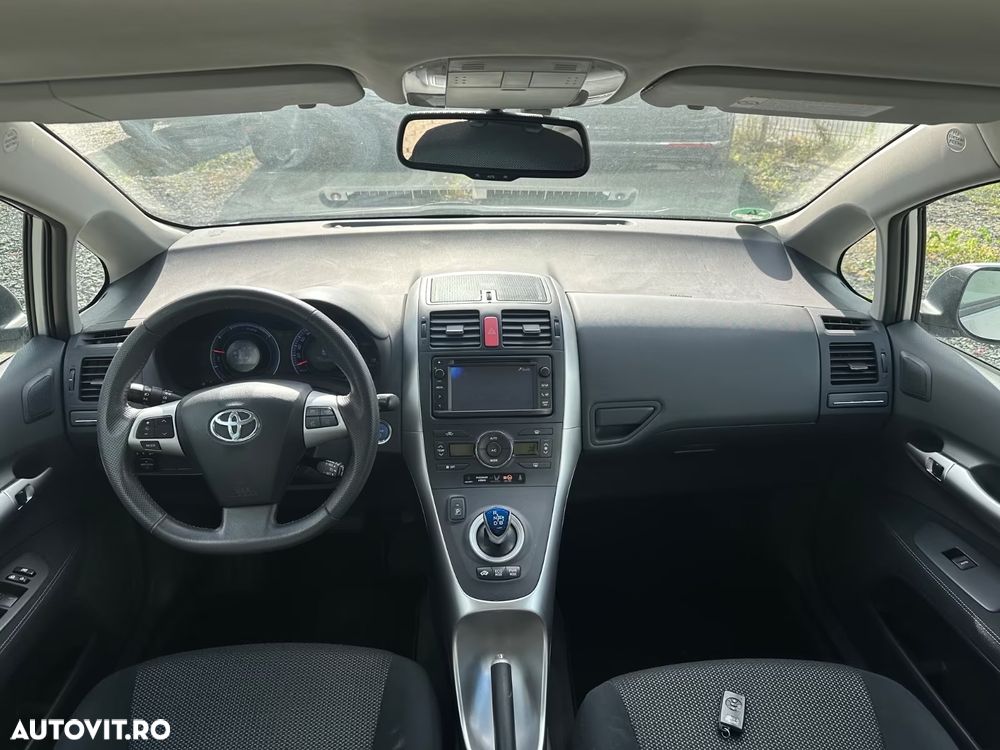 Toyota Auris 1.8 L VVT-i TS Hybrid Luna - 3