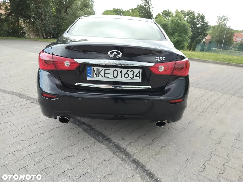Infiniti Q50 2.0t Sport Sound Studio by Bose - 9