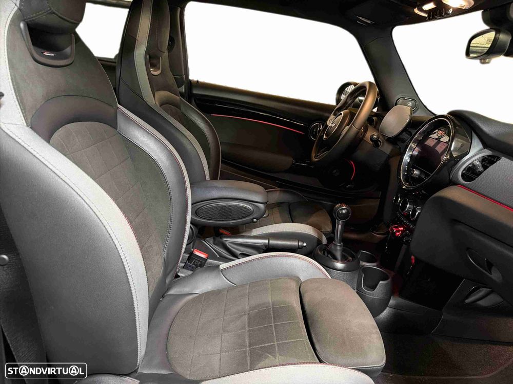 MINI 3 Portas John Cooper Works - 11