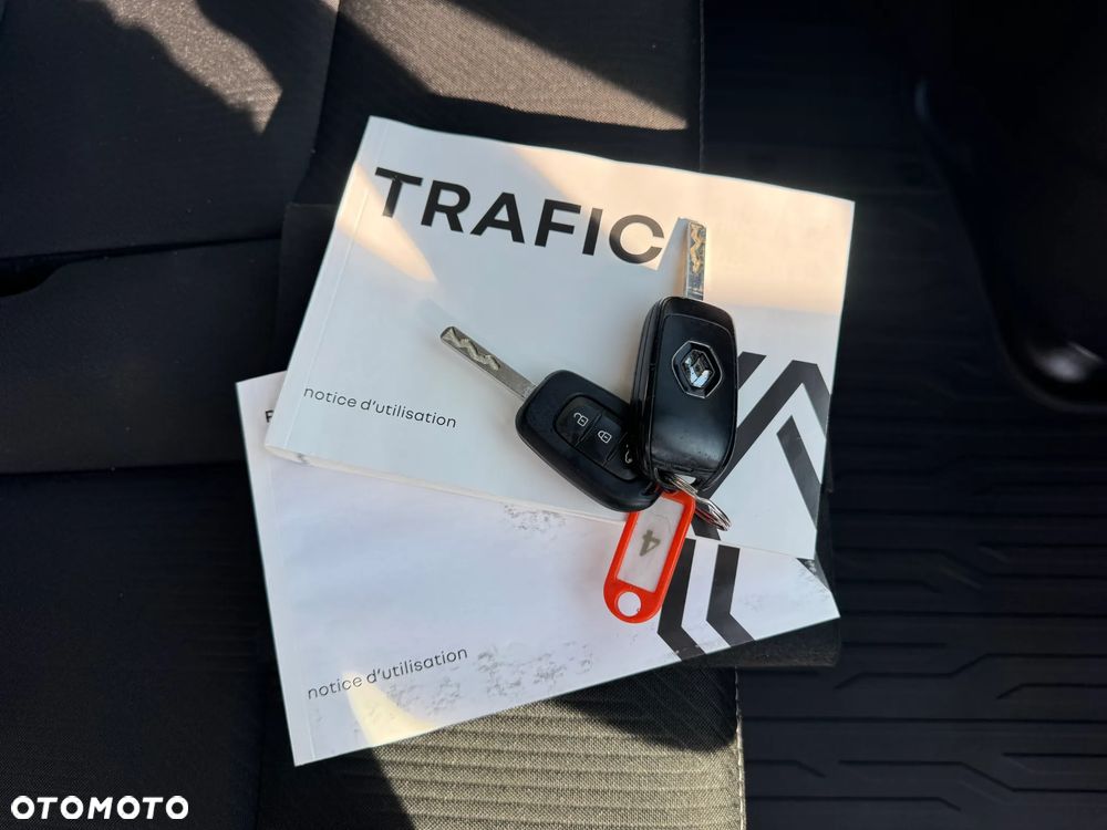 Renault Trafic - 16