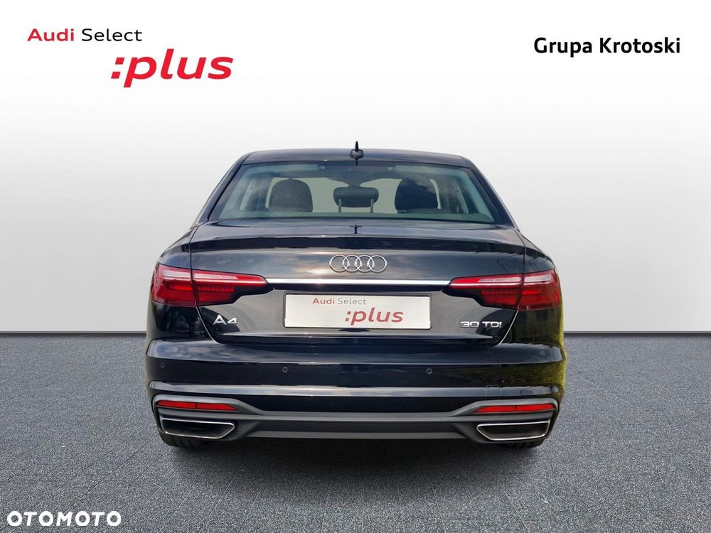 Audi A4 Limousine - 4