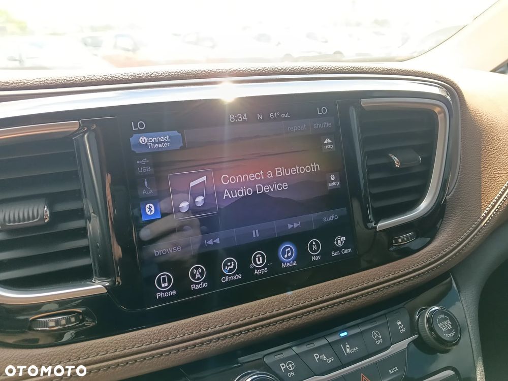 Chrysler Pacifica - 30