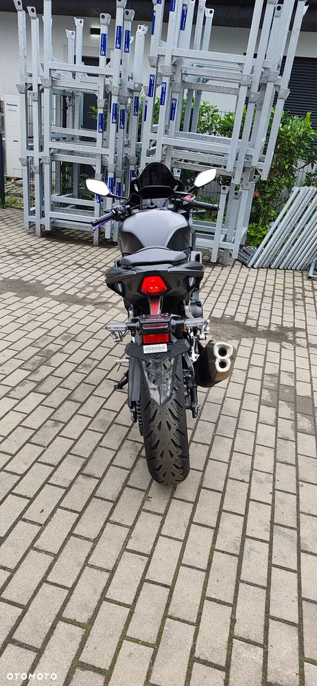 Honda CBR - 6