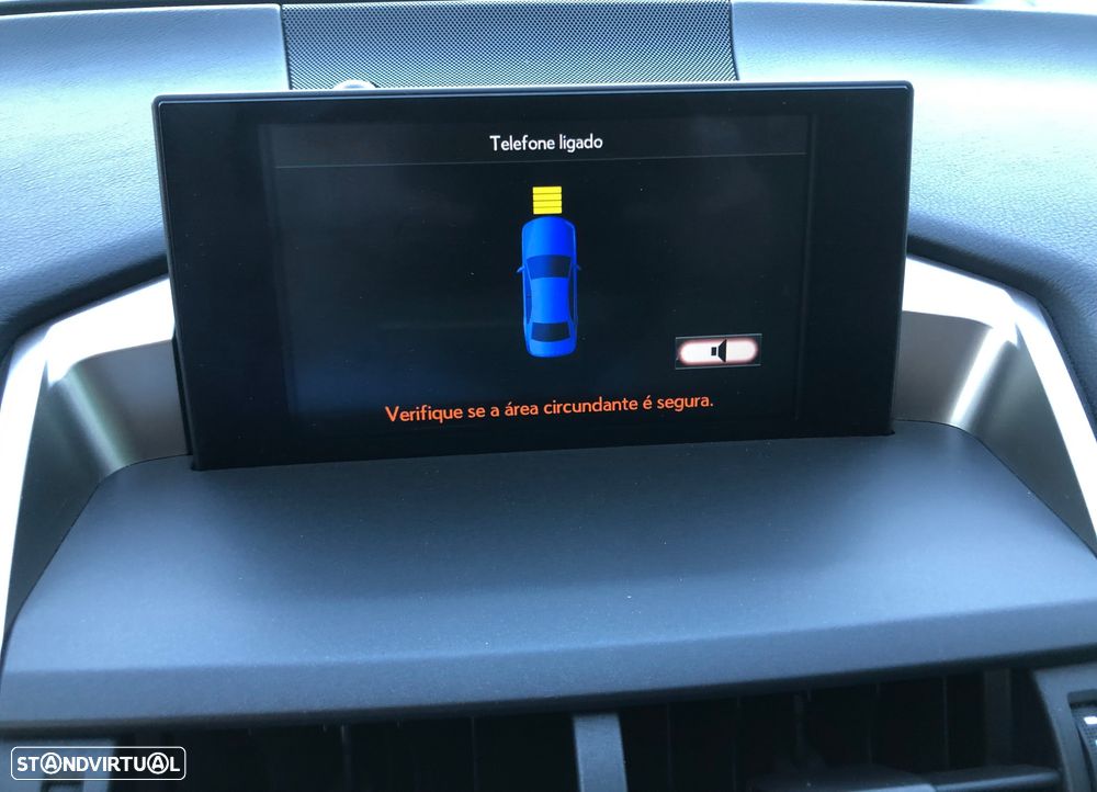 Lexus NX 300h Executive Plus - 28