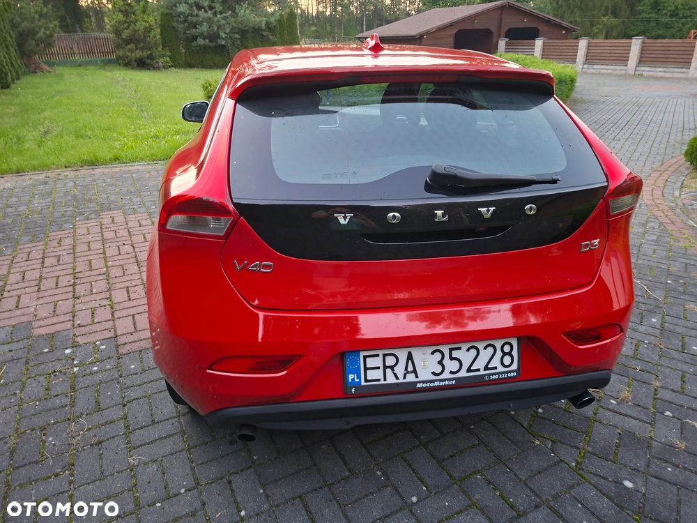 Volvo V40 D3 Momentum - 4