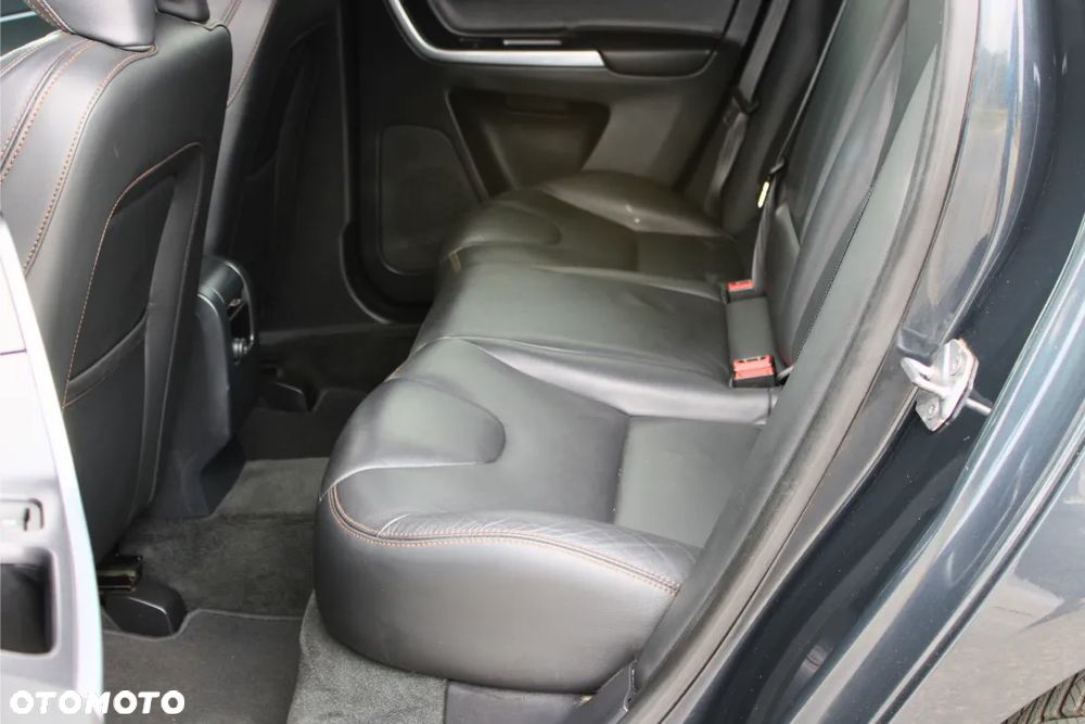Volvo XC 60 D4 Geartronic Summum - 15