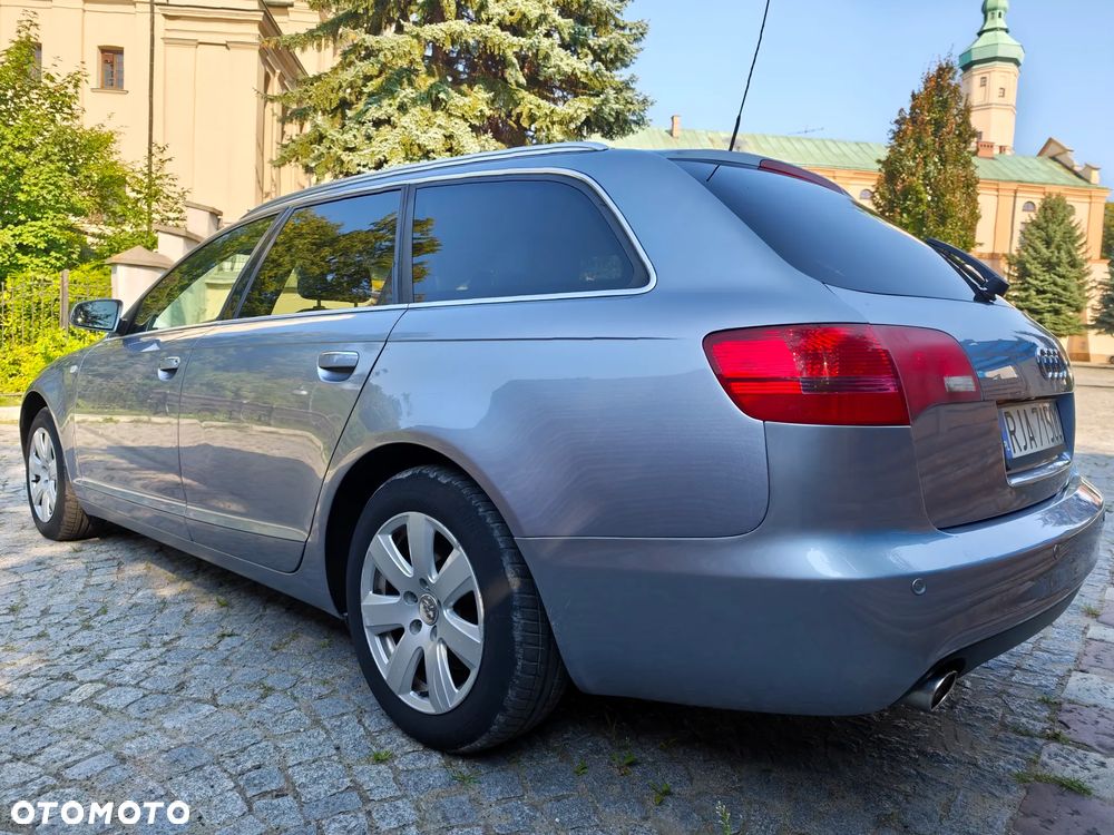 Audi A6 Avant 2.4 - 6