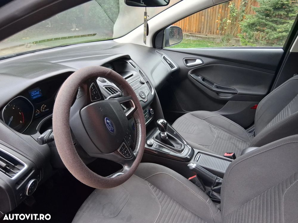 Ford Focus - 9