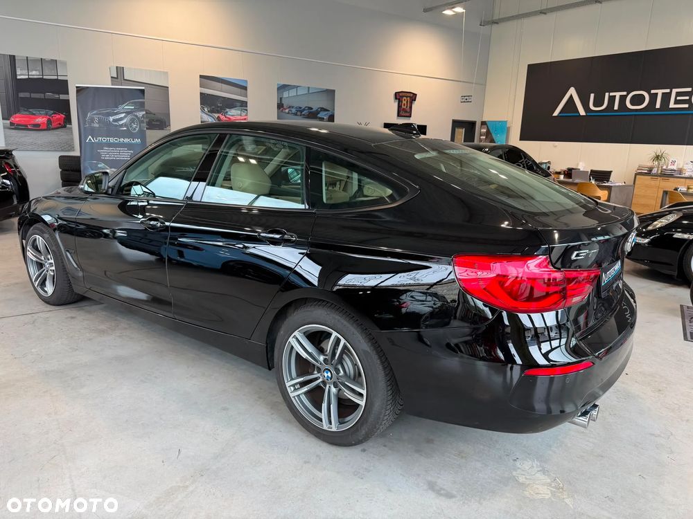 BMW Seria 3 320i GPF Luxury Line Purity sport - 2