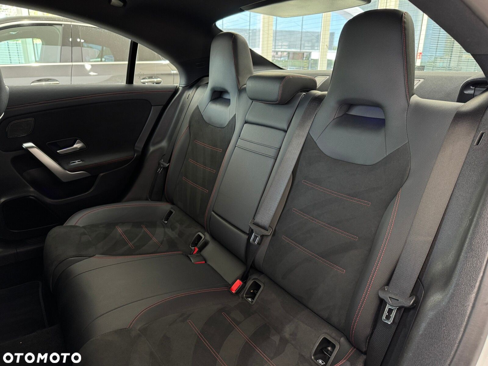 Mercedes-Benz CLA - 13