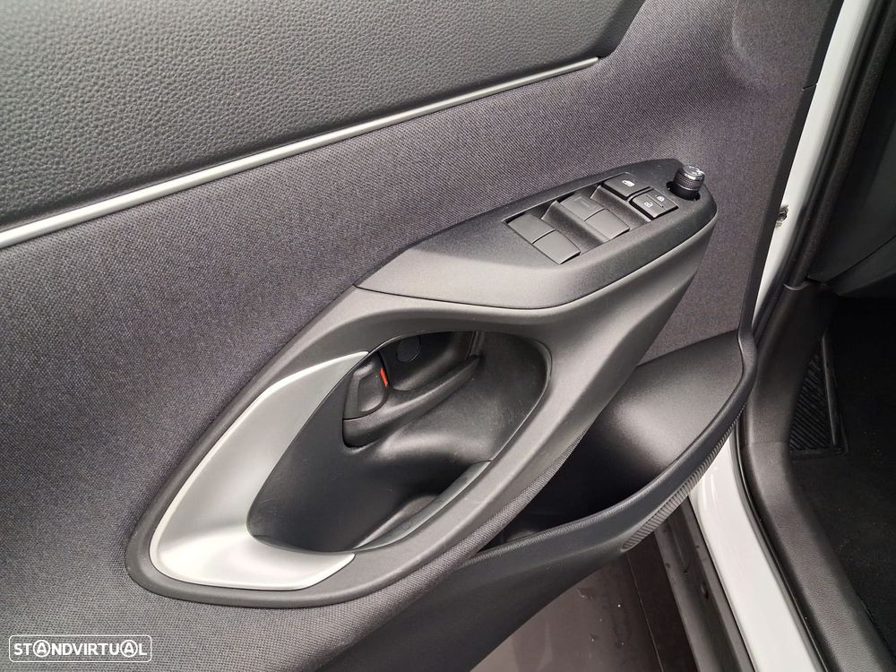 Toyota Yaris Cross 1.5 HDF Comfort Plus - 22