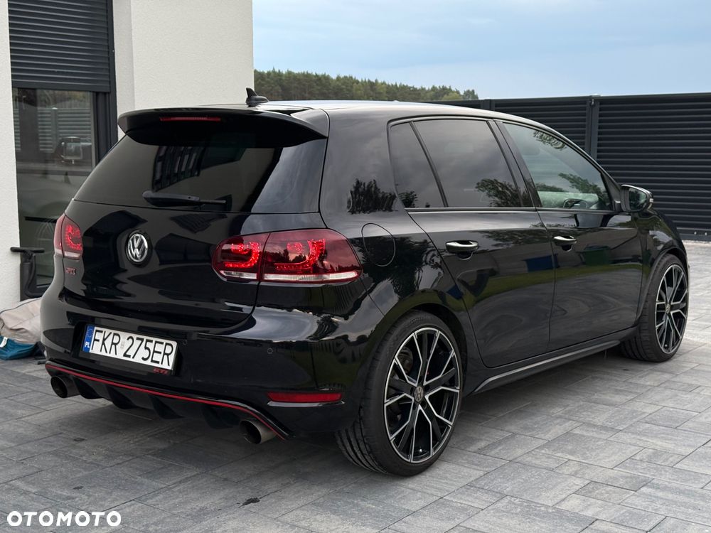 Volkswagen Golf 2.0 GTI DSG - 4
