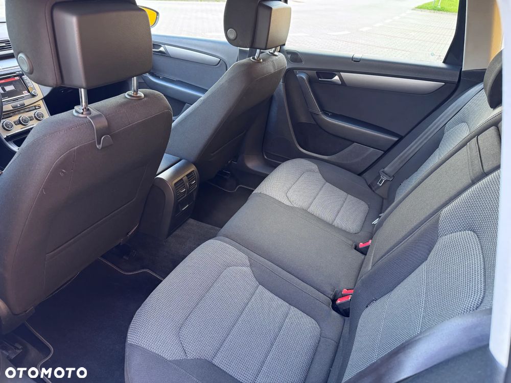 Volkswagen Passat Variant 2.0 TDI Comfortline - 34