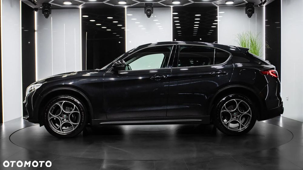 Alfa Romeo Stelvio 2.0 Turbo Sprint Q4 - 4