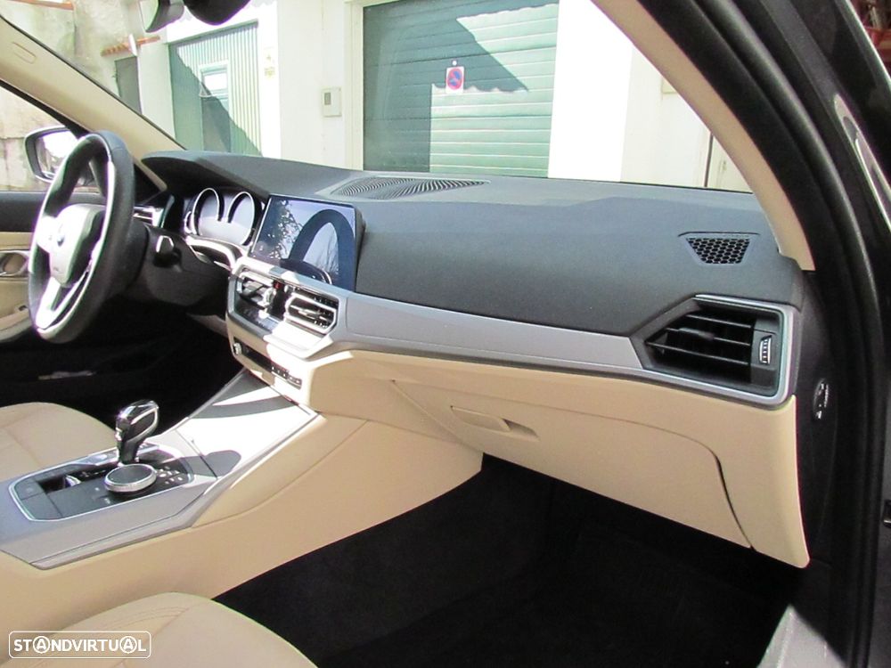 BMW 320 d Advantage Auto - 12