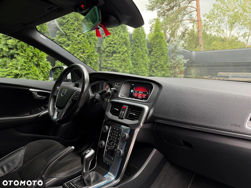 Volvo V40 D2 Drive-E R-Design Kinetic - 21