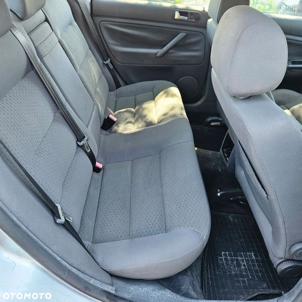Volkswagen Passat - 15