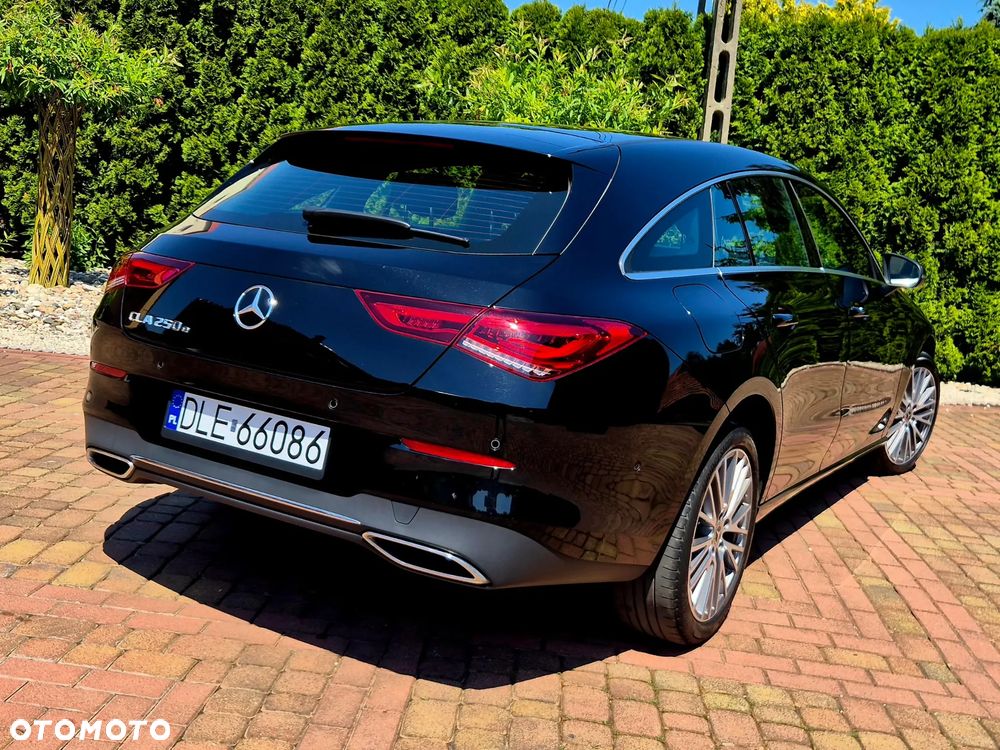 Mercedes-Benz CLA 250 e 8G-DCT Progressive Line Advanced - 11