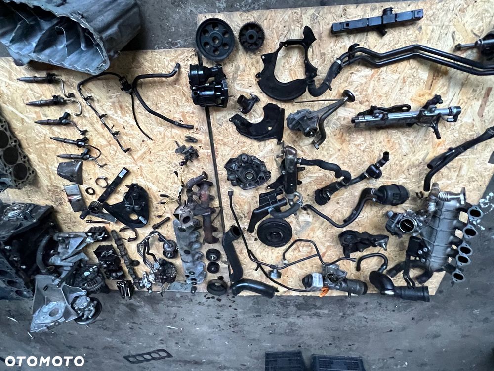 Vw Crafter Volkswagen silnik na części blok silnika wtryski głowica BJL BJM BJA BJK BJL POMPA WTRYSKOWA POMPA OLEJU PODSTAWA FILTRA OLEJU ODMA LISTWA WTRYSKOWA WAL WAŁ WALKI PANEWKI 076130 SB5cdk3 / 0445010125 074115109c 074115405 / 076103593a / 057130764F /076103373D / 076103021 /8F06 AL611  silnik cały na części - 20