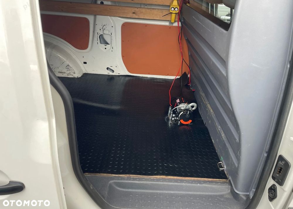 Volkswagen Caddy Maxi - 15