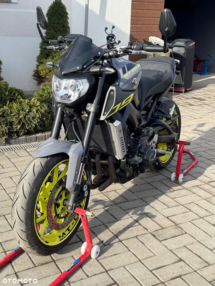 Yamaha MT - 1