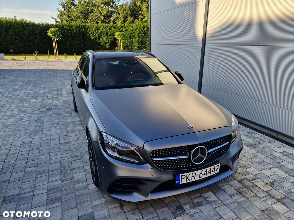 Mercedes-Benz Klasa C 300 d T 4Matic 9G-TRONIC AMG Line - 12