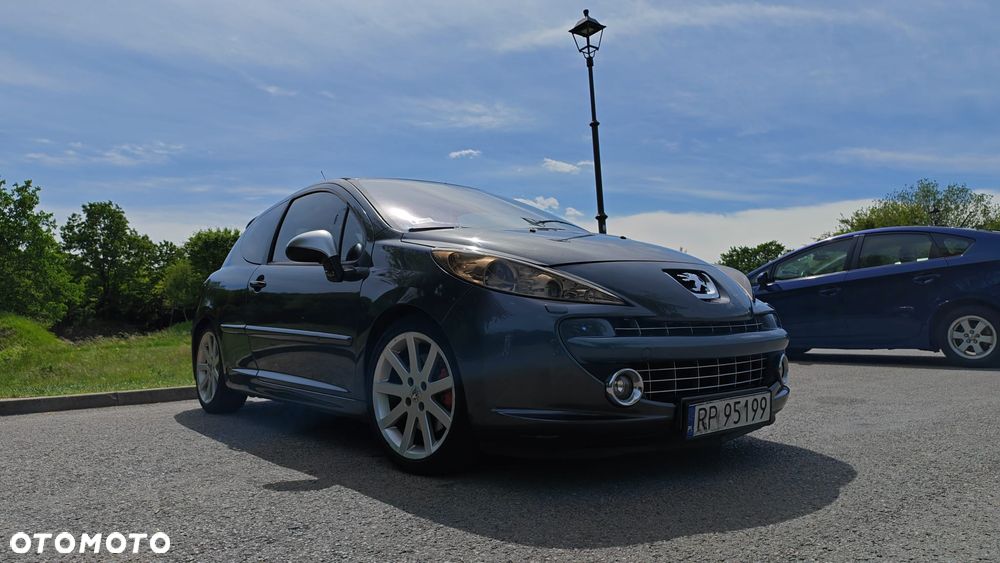Peugeot 207 175 RC - 12