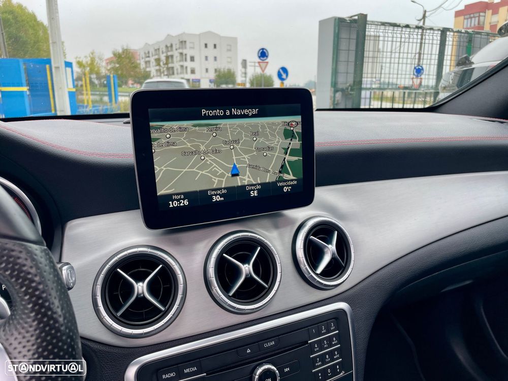 Mercedes-Benz CLA 200 - 16