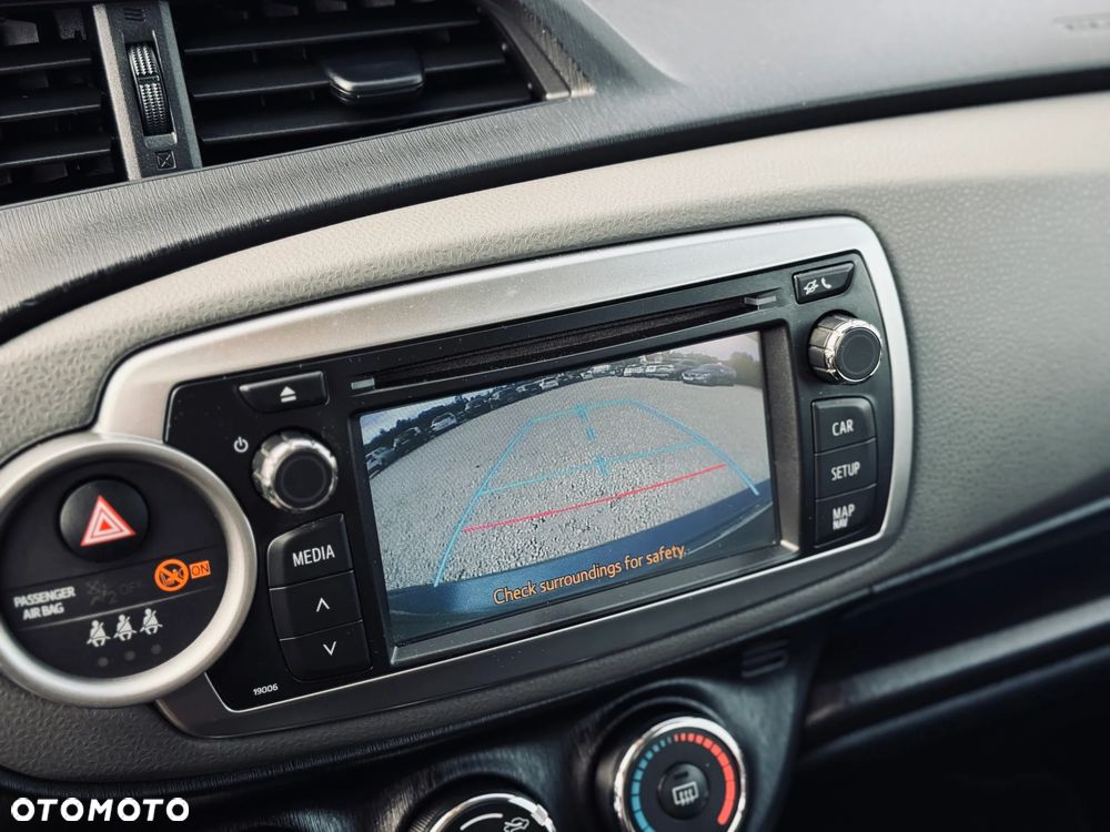 Toyota Yaris 1.33 VVT-i Lounge - 28