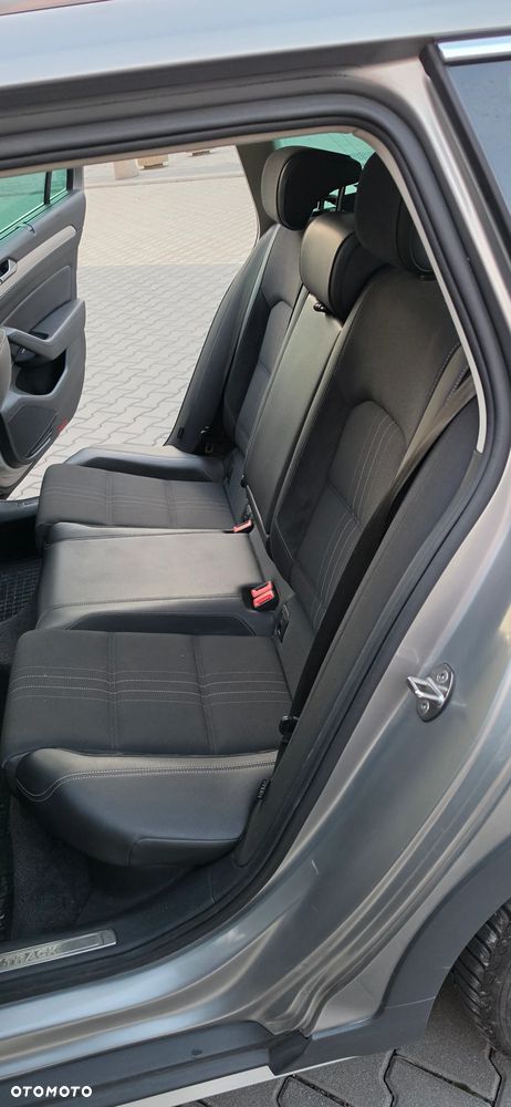 Volkswagen Passat - 10