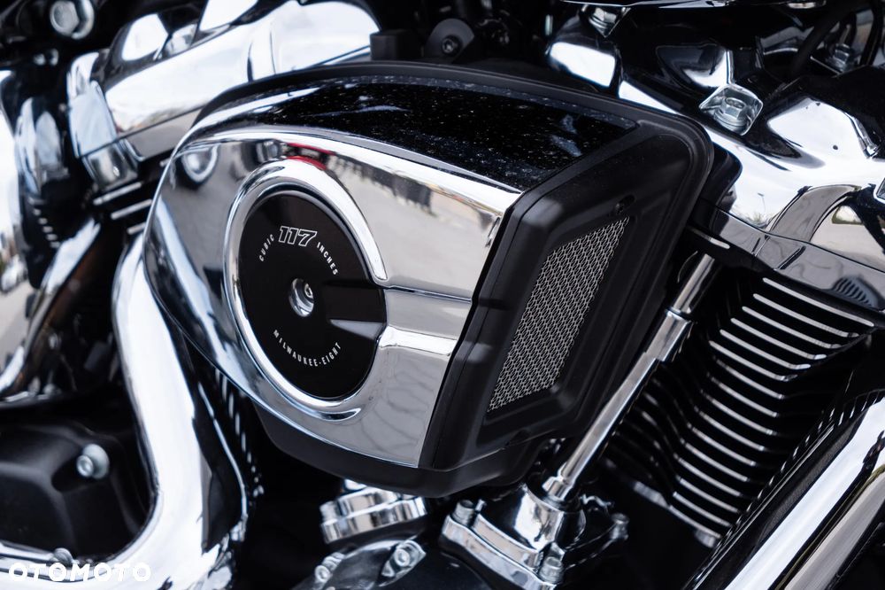 Harley-Davidson Softail Breakout - 18