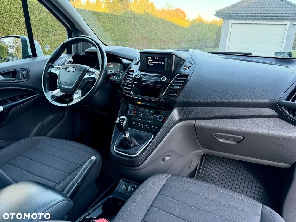 Ford Tourneo Connect 1.5 TDCi Titanium - 25