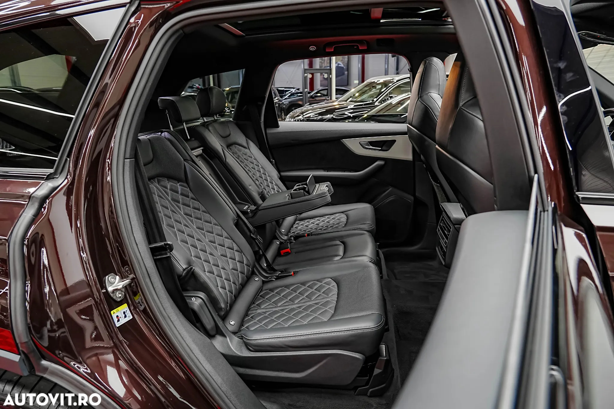 Audi Q7 55 TFSI e quattro Tiptronic PHEV S Line - 10