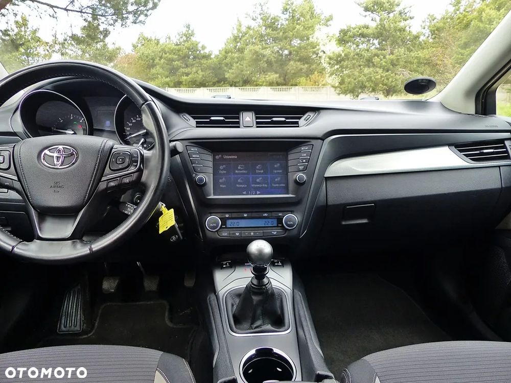 Toyota Avensis 2.0 D-4D Premium - 36