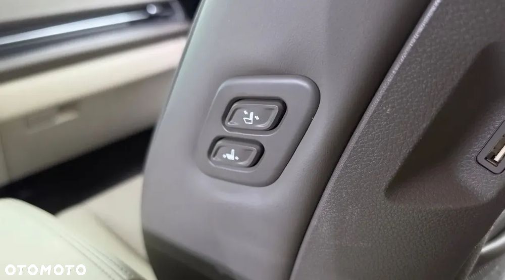 Kia Carnival - 20