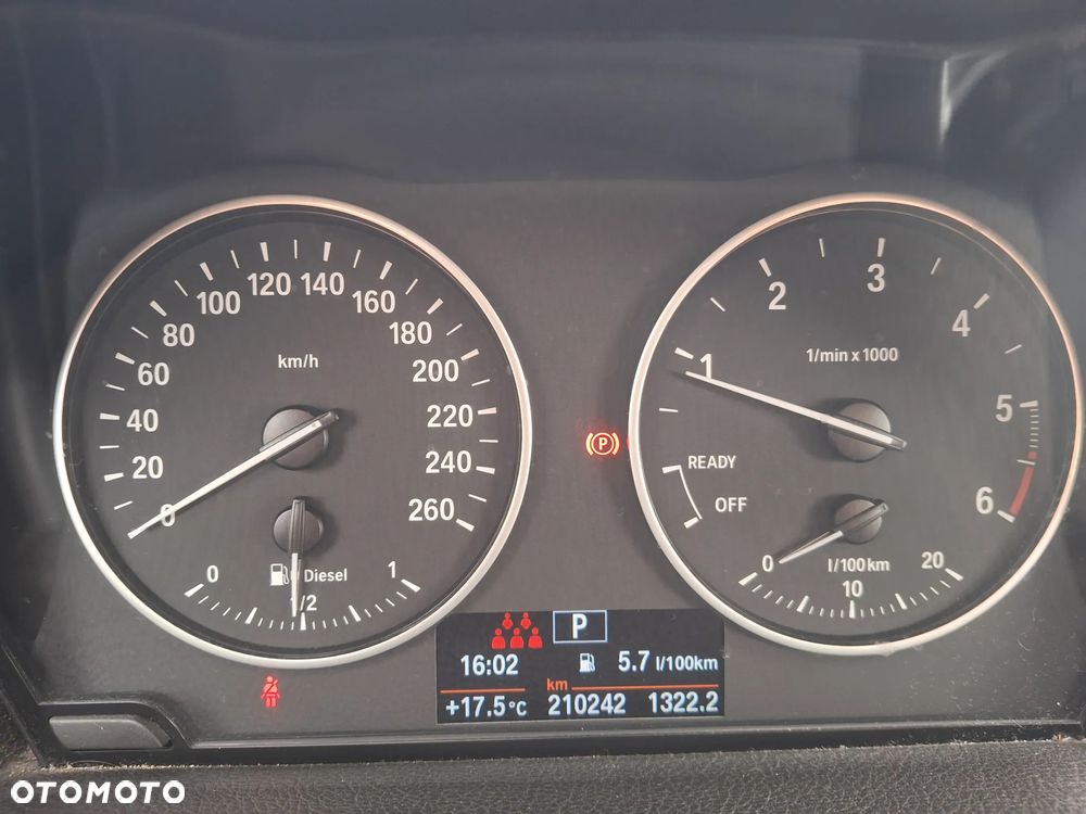 BMW Seria 2 218d - 6